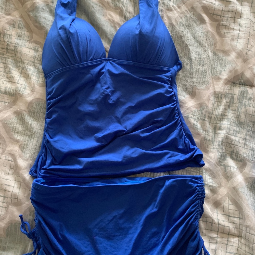 Apt 9 swim tankini with skirted bottoms L